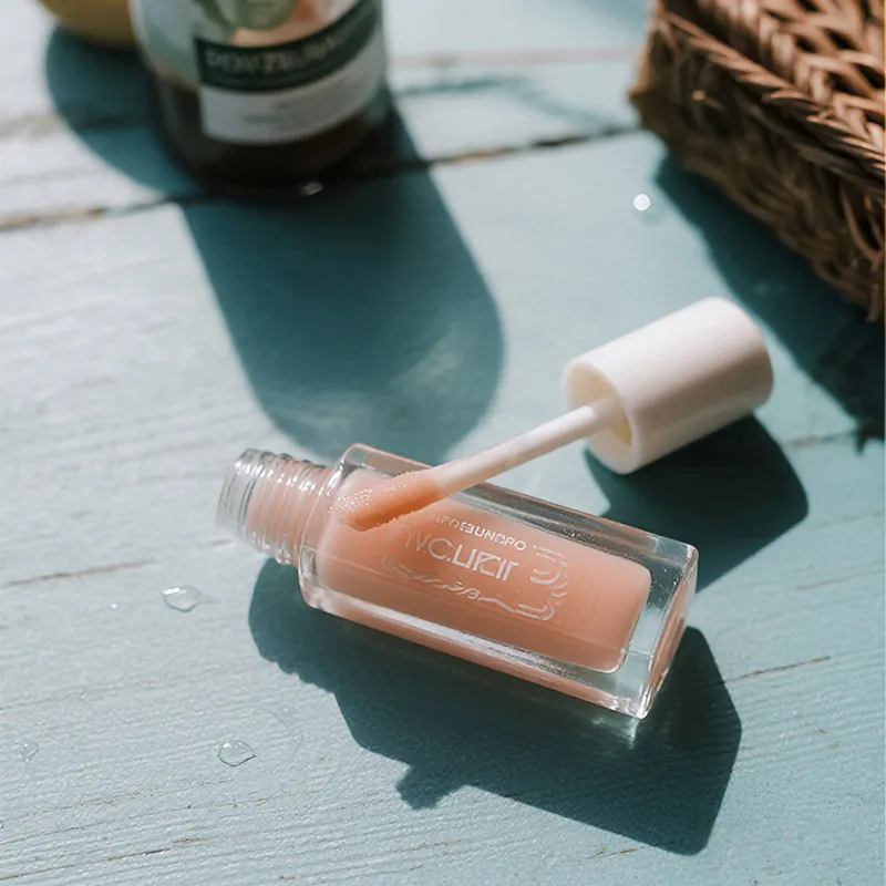 Dudak parlatıcısı toplu olarak temizleyin